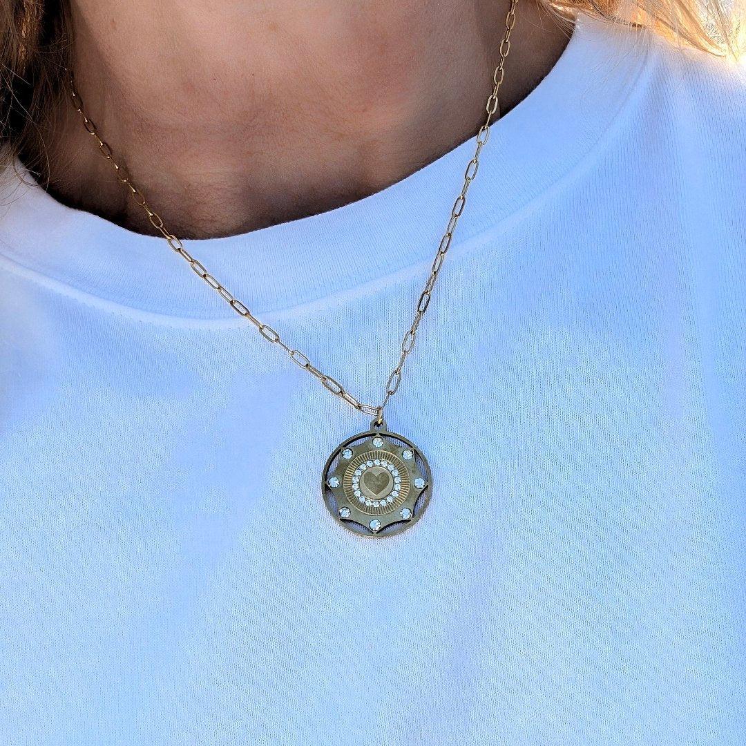Gouden ketting met bedel met hartjes en 2 rijen strass - Casa Jadel