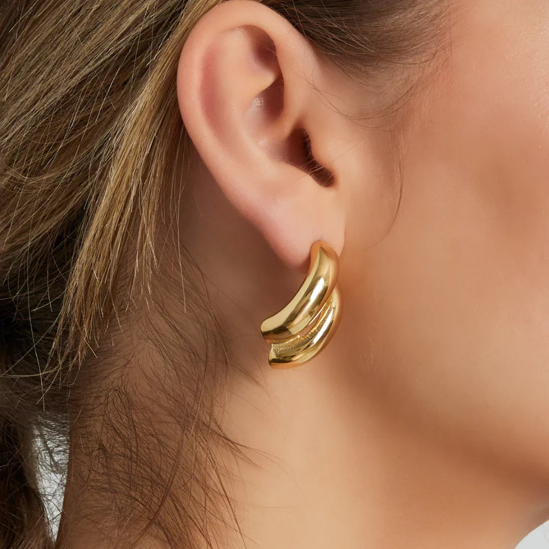 Gouden dubbele streep oorknopjes - Casa Jadel