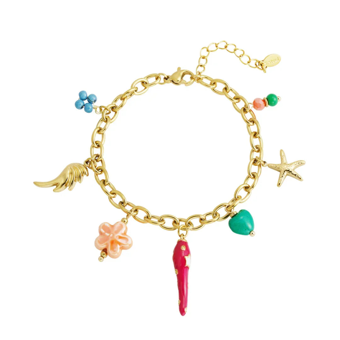 Gouden bedel armband met rode peper vleugel bloem zeester gekleurde details - Casa Jadel