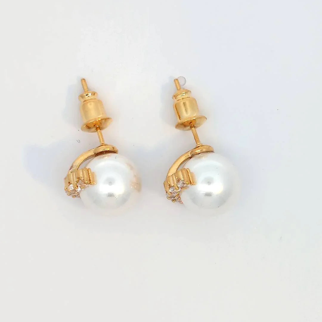 Oorknopjes goud met parel en 5 kleine kristallen - Casa Jadel