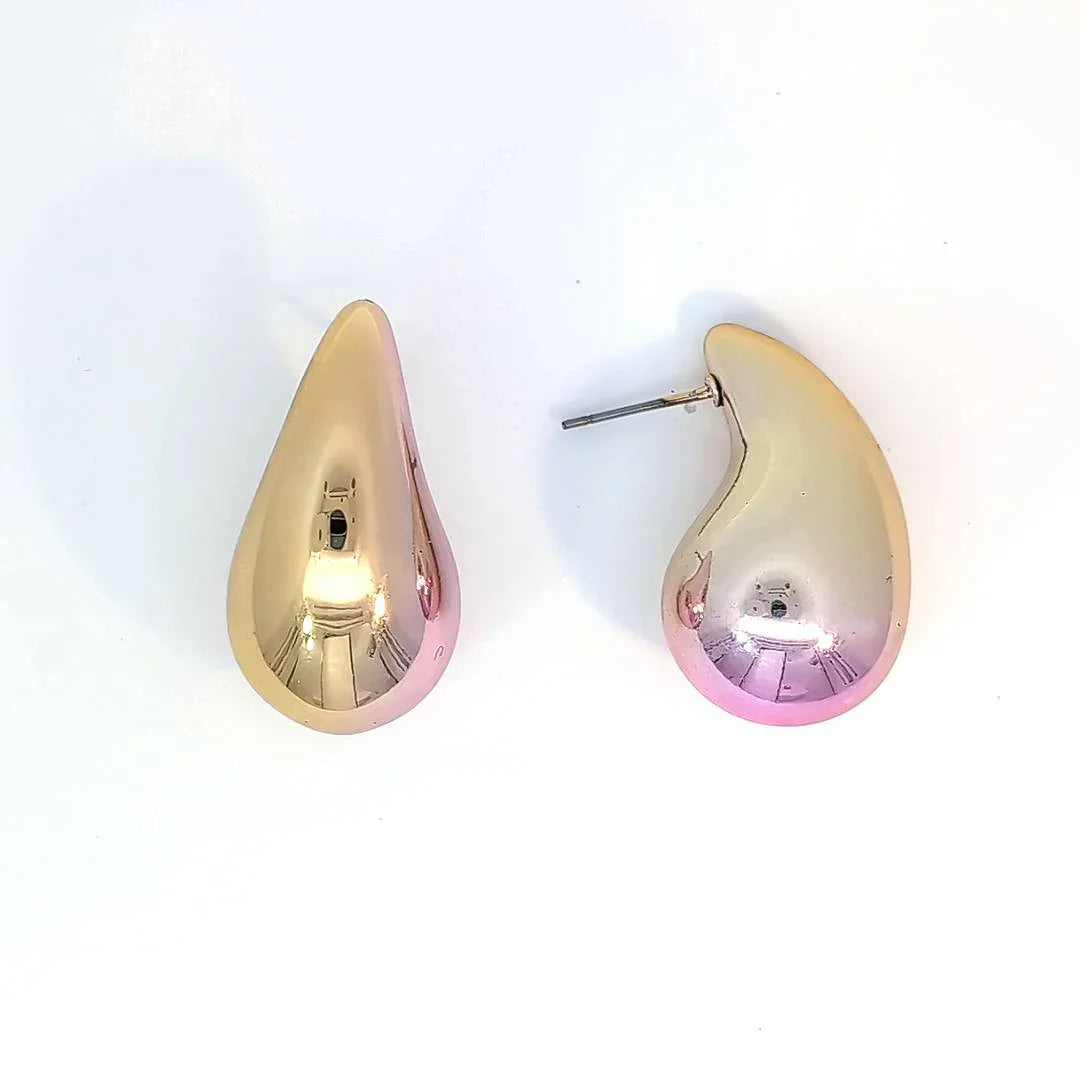 Gouden druppel oorknopjes met roze verloop - Casa Jadel