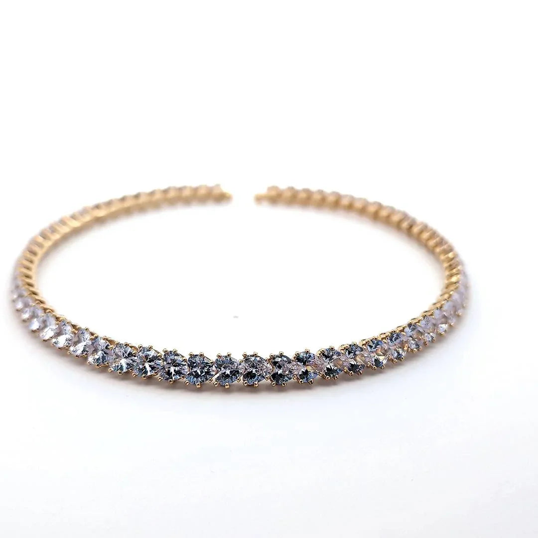 Choker gouden ketting met hartjes vormige kristallen rondom - Casa Jadel