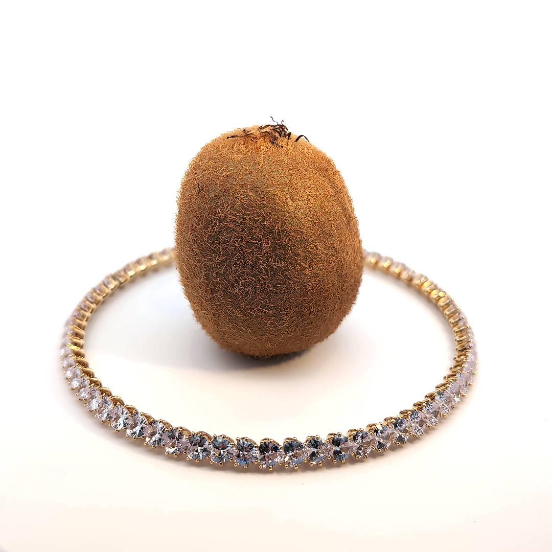 Choker gouden ketting met hartjes vormige kristallen rondom - Casa Jadel