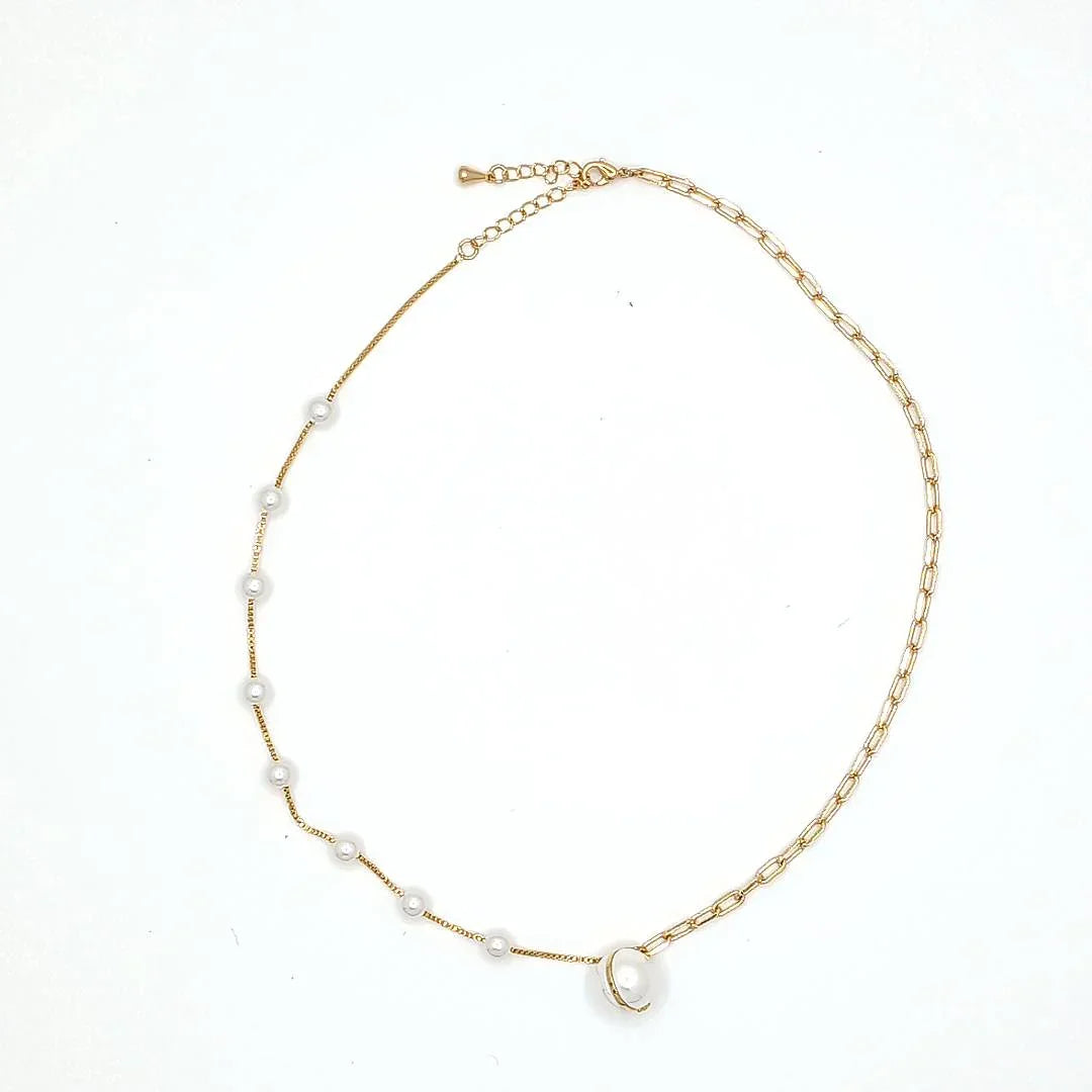 Combi gouden ketting met fijne en grote schakels met parels en een parel hanger - Casa Jadel