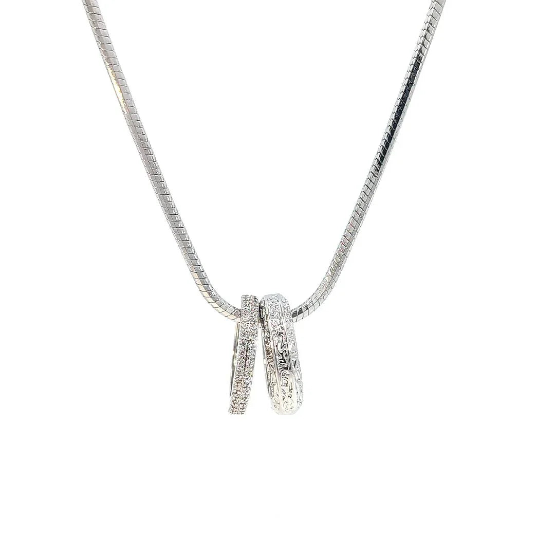 Dunne stevige ketting met 2 shiny ringen als bedel - Casa Jadel