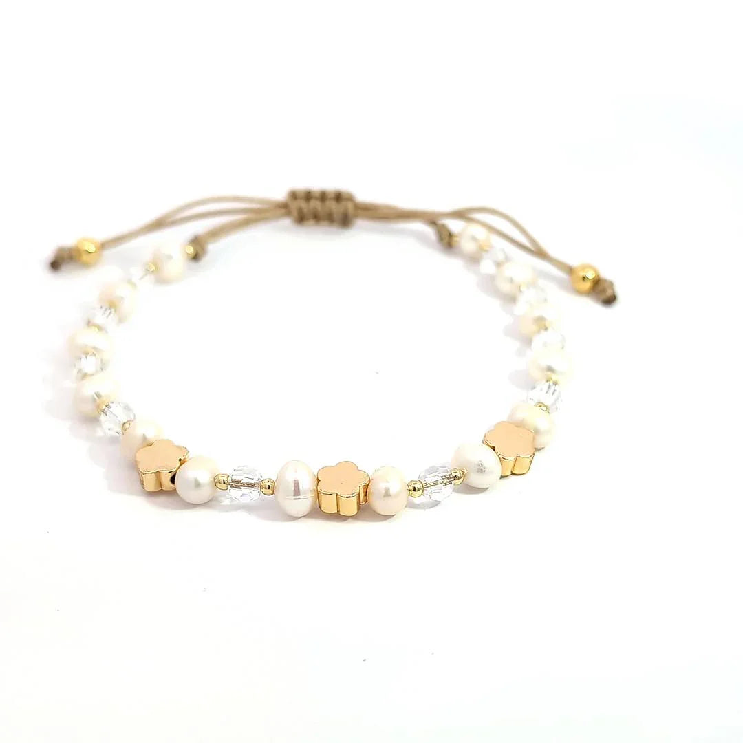 Verstelbare armband met gouden bloemetjes kraaltjes en pareltjes - Casa Jadel