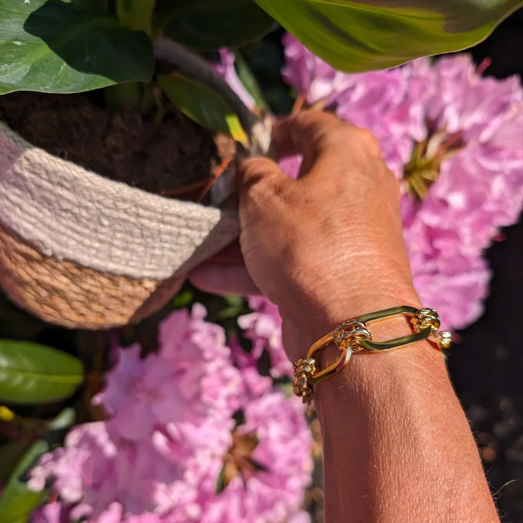 Grote platte gouden schakelarmband - Casa Jadel