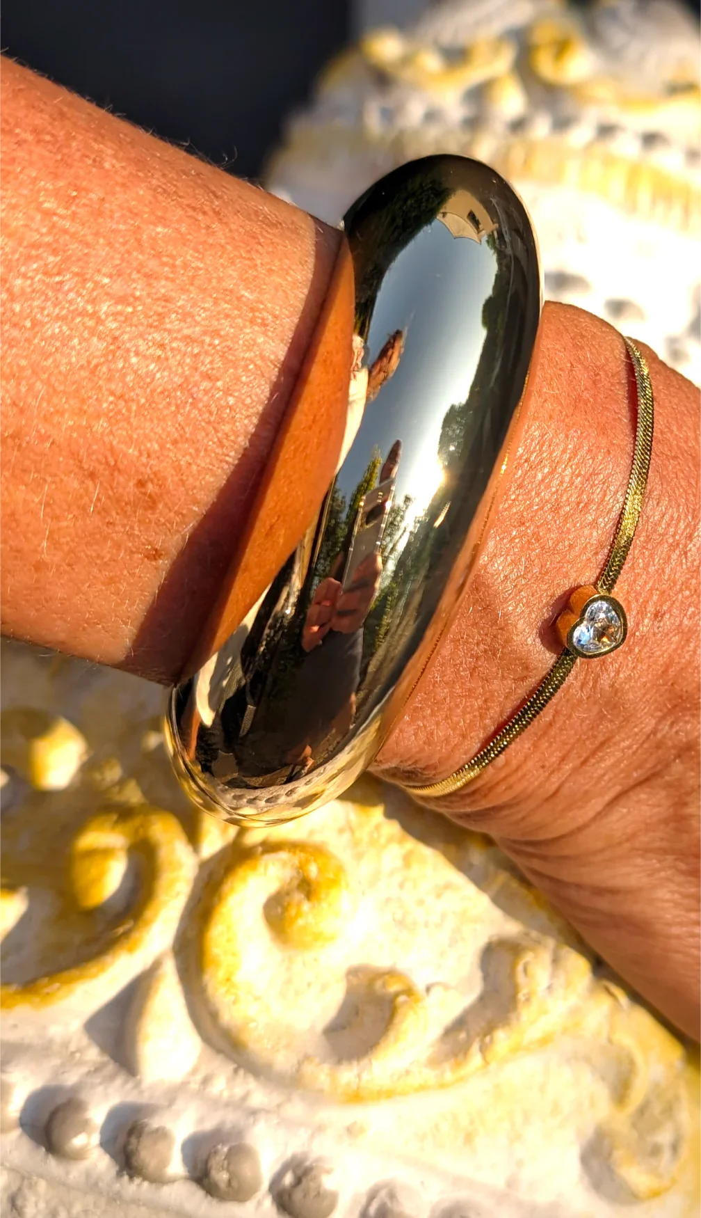 Platte slangen schakelarmband met wit hartje - Casa Jadel