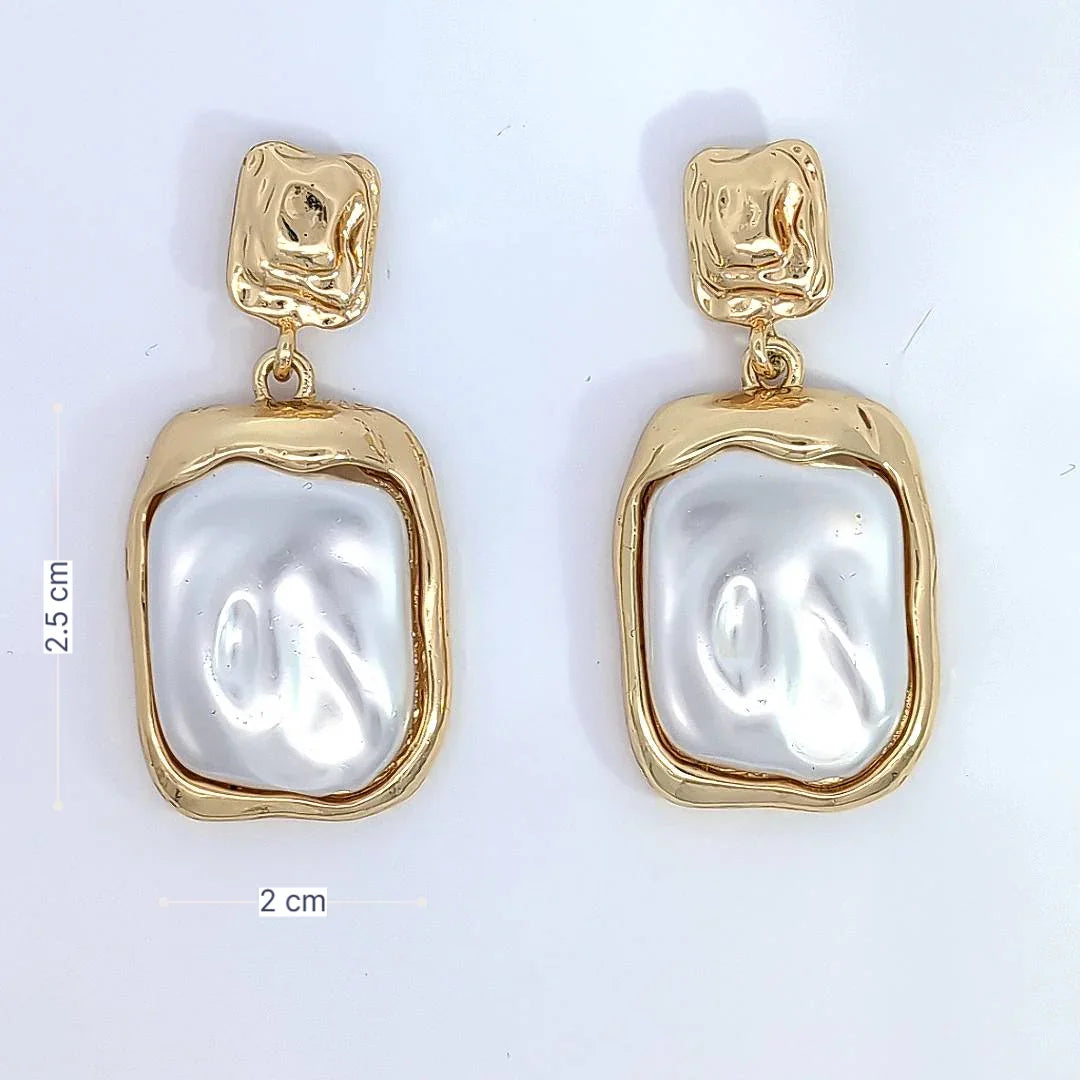 Oorknopjes goud met vierkant parelmoer inleg - Casa Jadel