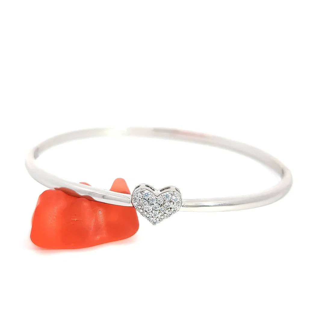 Zilveren armband bangle met strass hartje - Casa Jadel