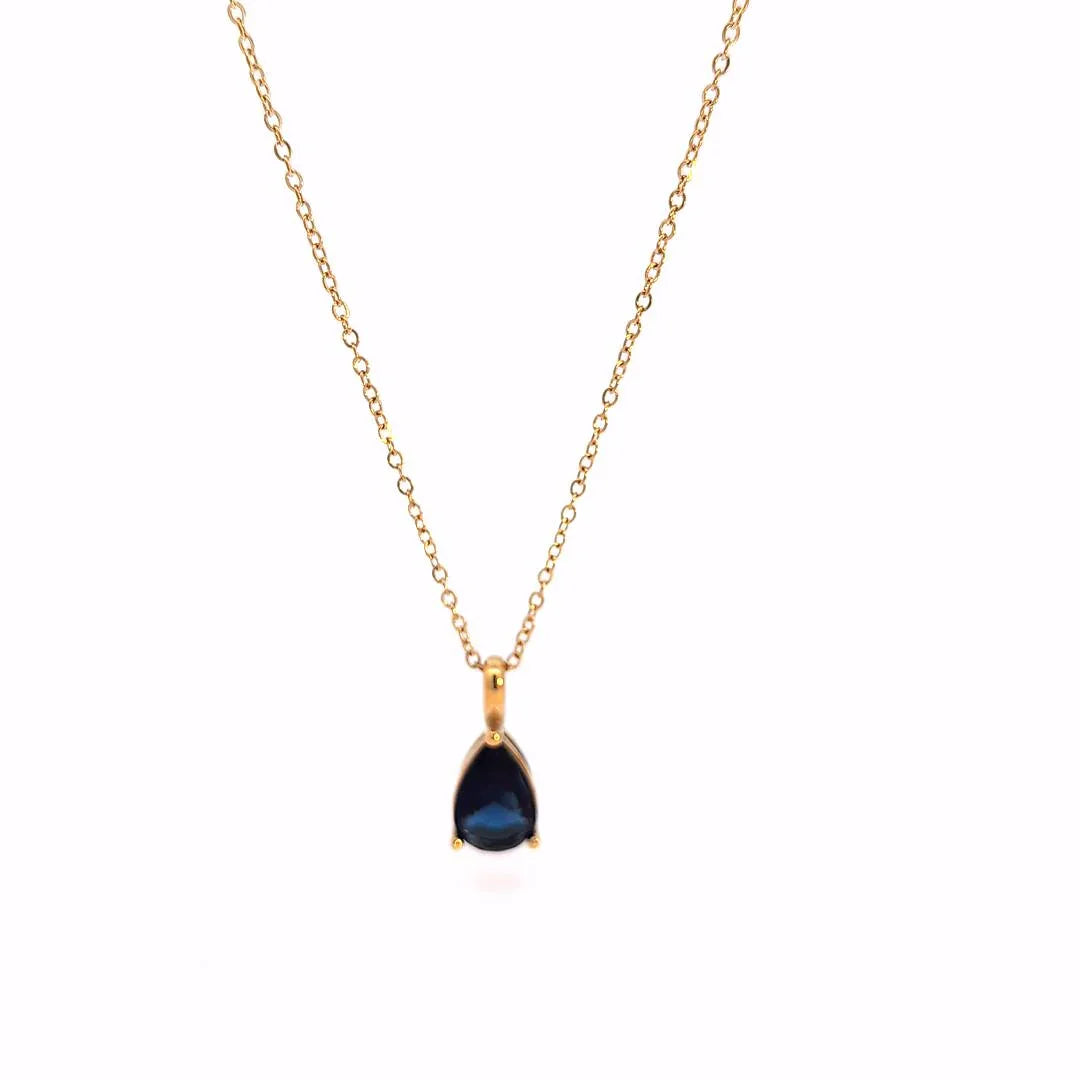 Gouden ketting met donker blauwe kristal druppel vormige bedel - Casa Jadel