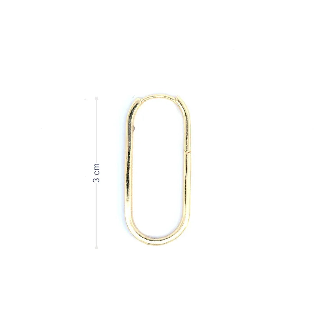 Ovale gouden oorringen een met een rij strass en de andere met een druppel strass - Casa Jadel