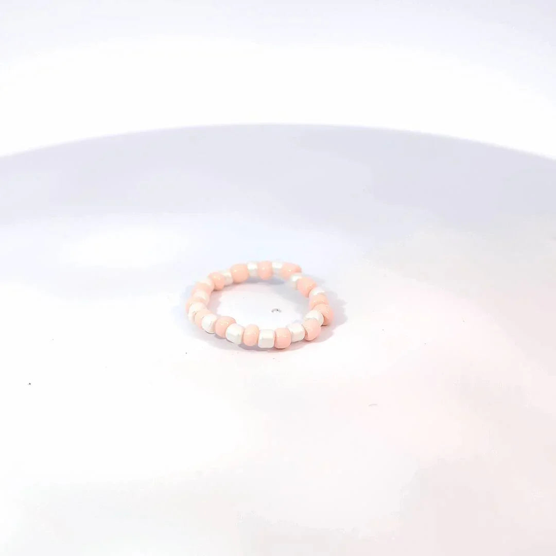Kraaltjes ring wit en baby roze - Casa Jadel