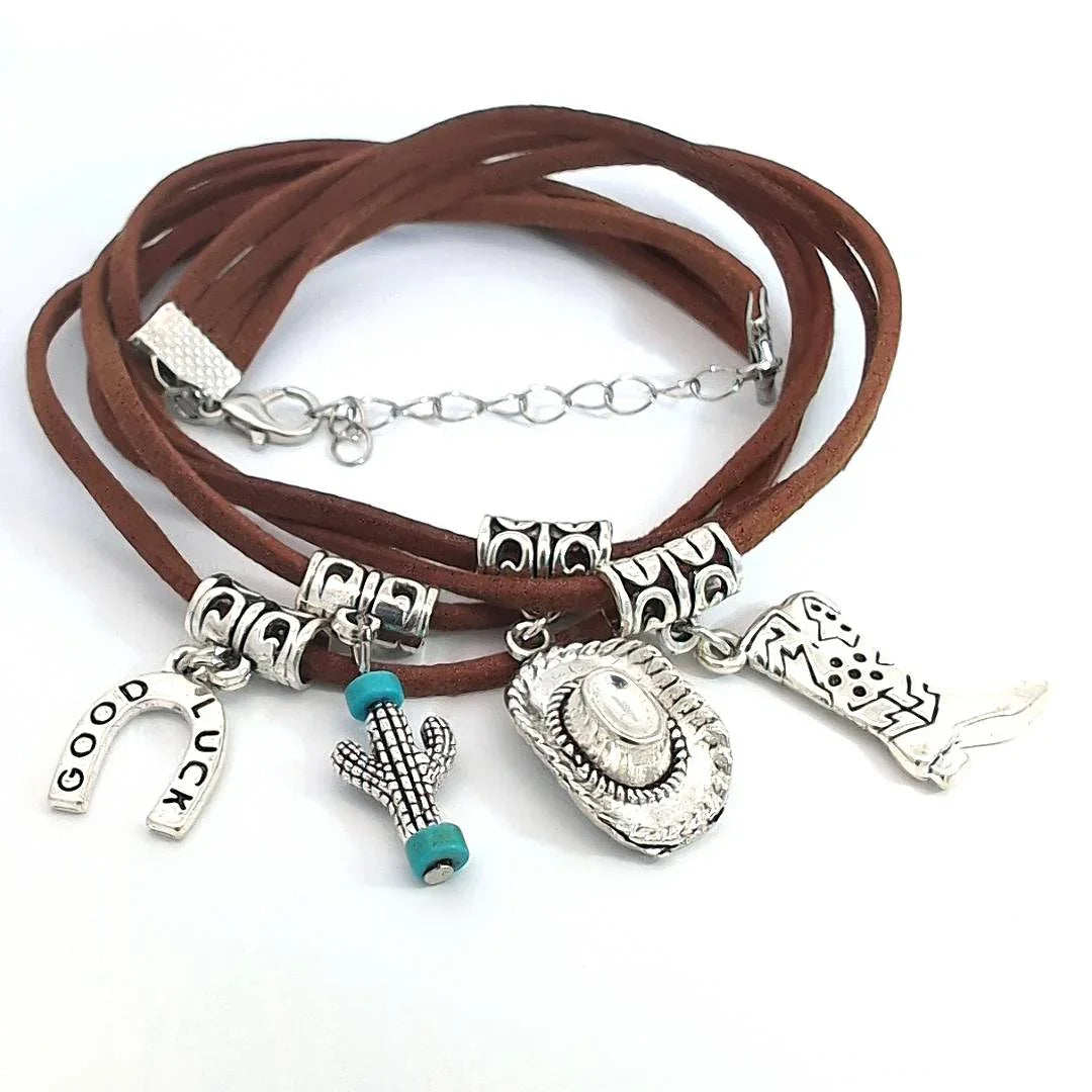 Suede 4 dubbele western bruine armband met bedels - Casa Jadel
