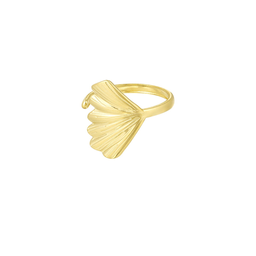 Gouden ring met vleugel