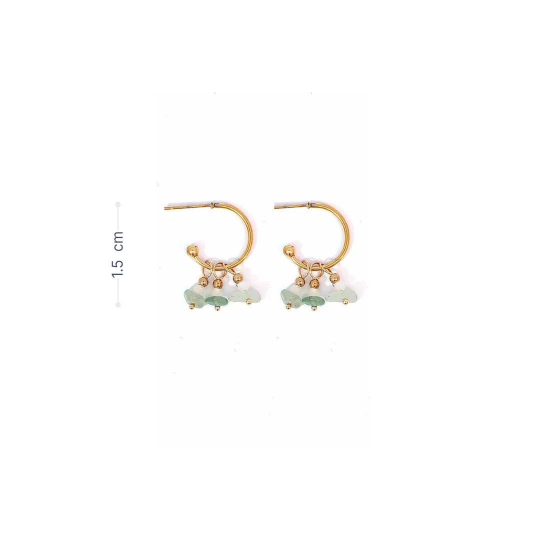 Open gouden oorringetje met 3 hangertjes met groen turquoise - Casa Jadel