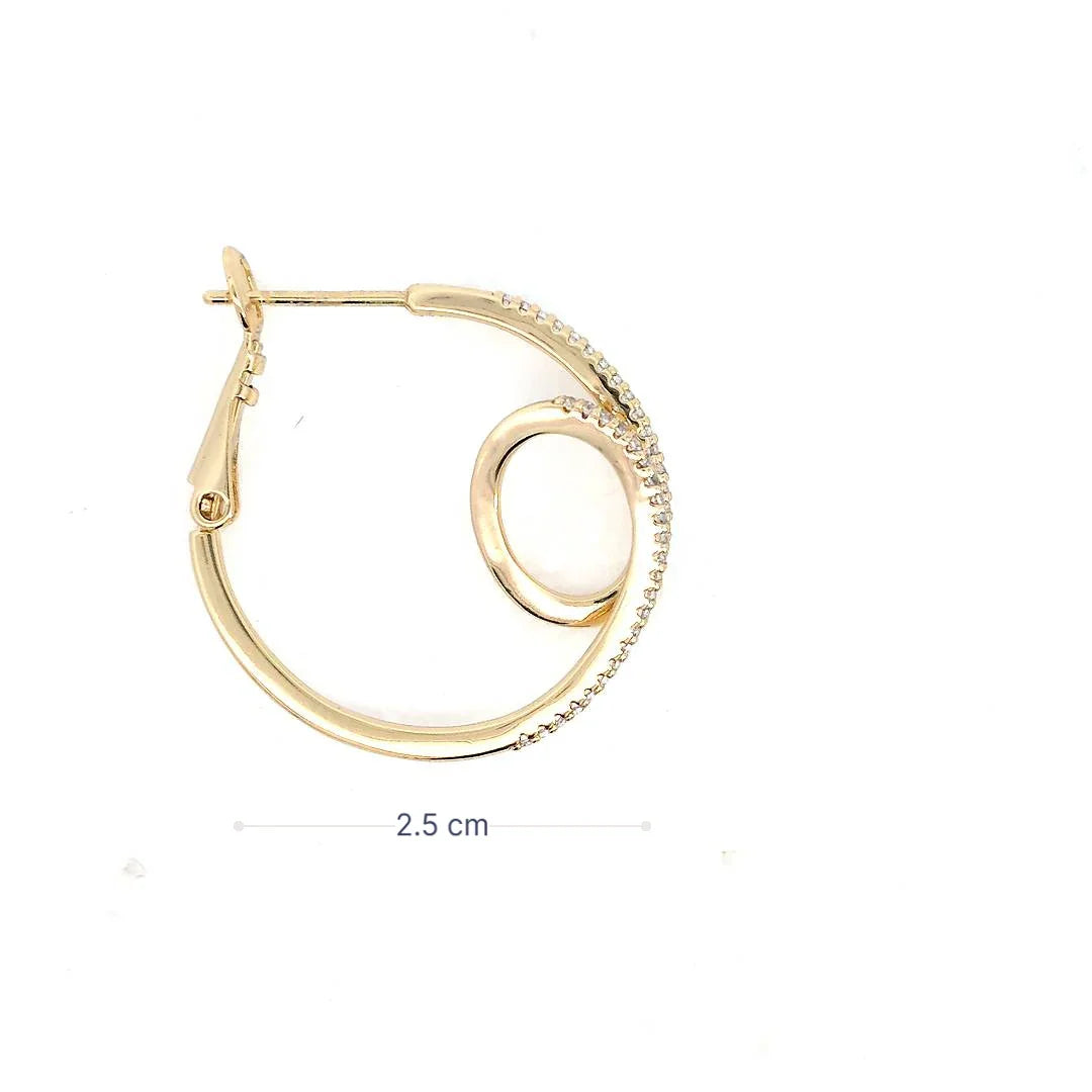 Oorringen goud met draai afgezet met strass - Casa Jadel