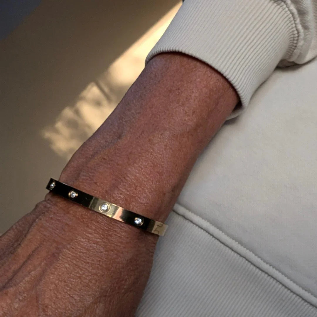 Bangle gouden armband met 10 kristallen rondom - Casa Jadel