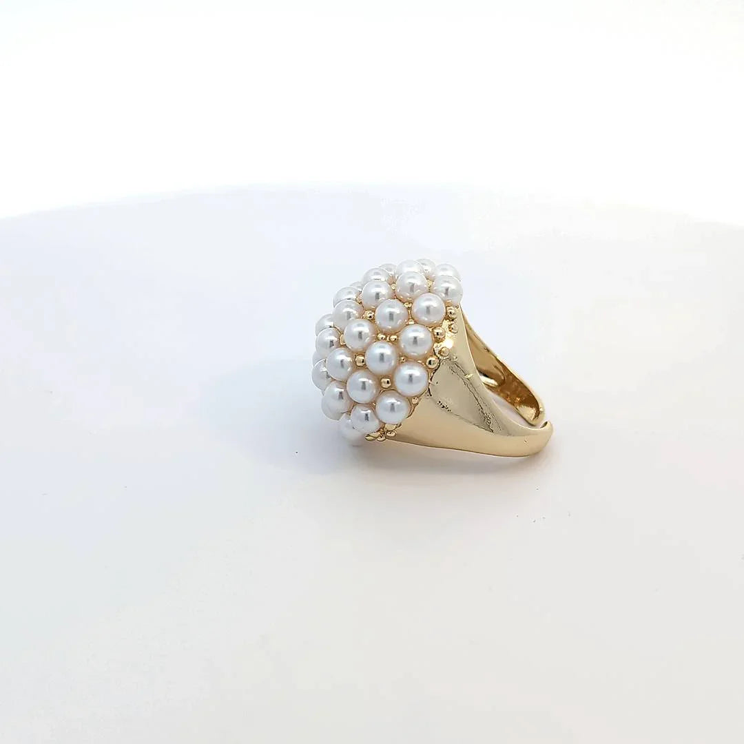 Goudkleurige brede pareltjes ring - Casa Jadel