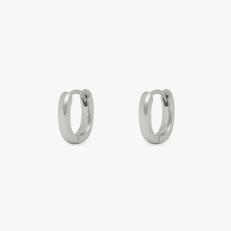 Zilveren langwerpig ovale oorring basic - S - Casa Jadel