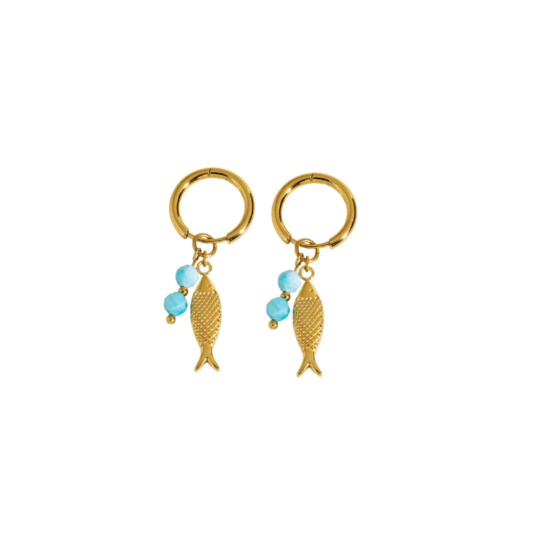 Gouden oorringetjes gouden visje en blauwe kraaltjes - Casa Jadel