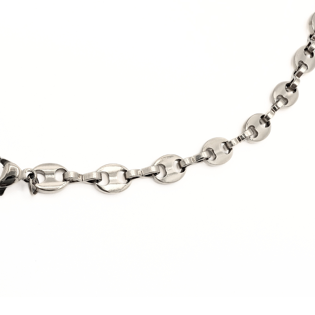 Detail van zilveren varkensneus schakels Casa Jadel ketting