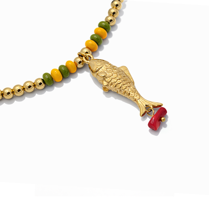 Kralenketting met vis bedel | rood goud groen Ibiza ketting