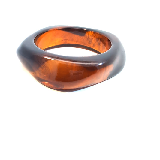 Bruine asymmetrische bangle armband