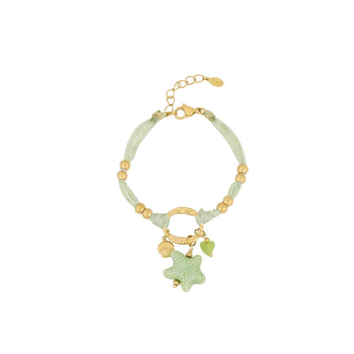 Groene armband van stof met goud zeester schelp en kraaltjes