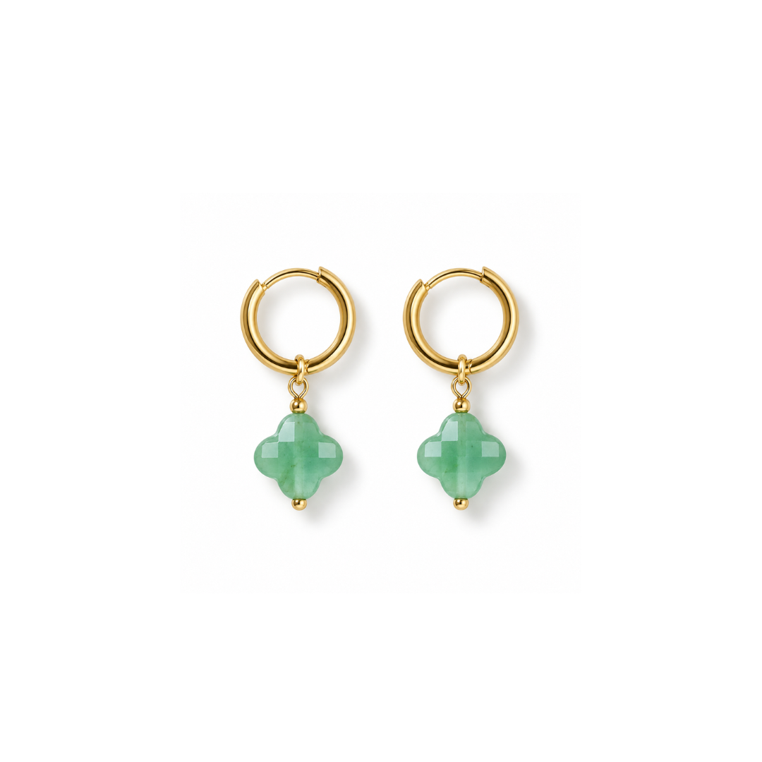 Gouden oorringetjes met groene Aventurijn natuursteen facet clover