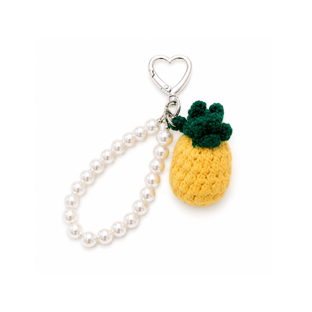 Gele gehaakte ananas met parelkralen tashanger