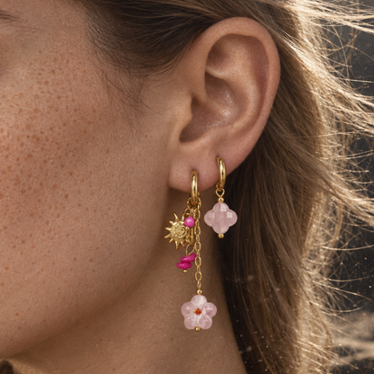 Gouden oorringetjes zonnetje roze bloemetje
