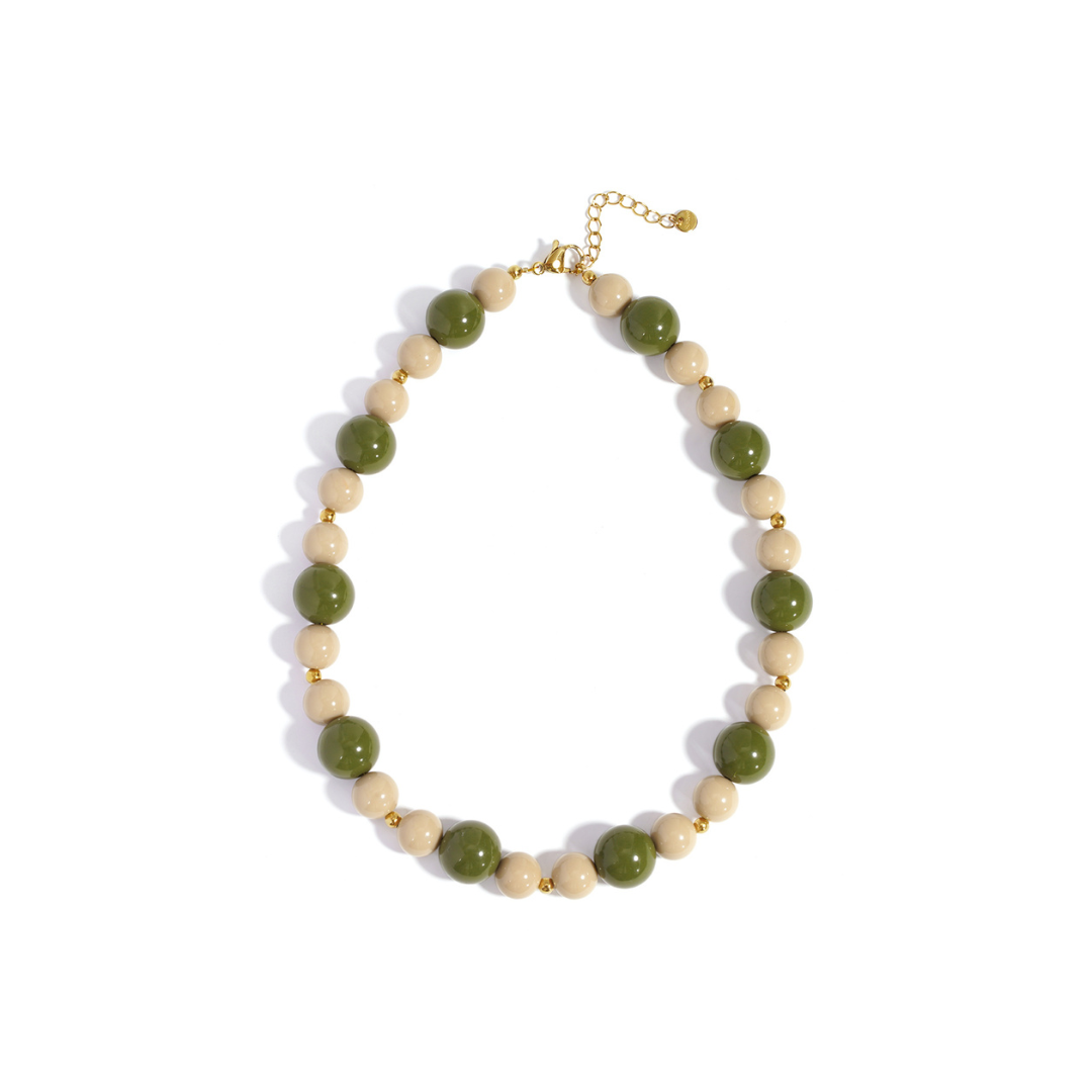 Grote en kleine leger groen en beige kralenketting