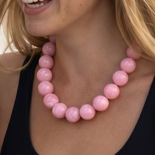 Lichtroze grote kralenketting Pien