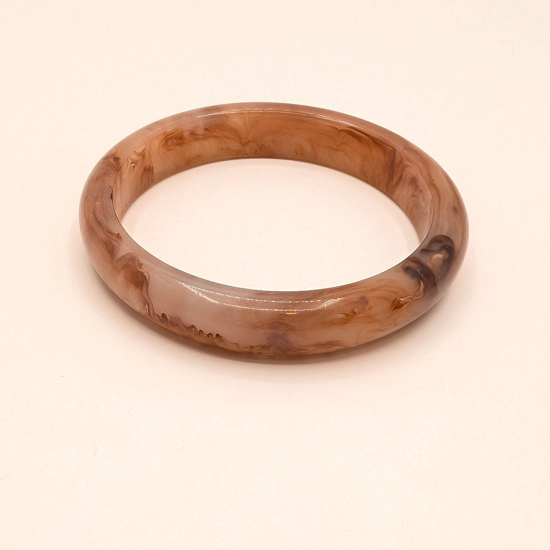 Taupe gemarmerde bangle