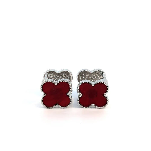 Clover oorknopjes zilver met bordeaux rood andere kant met kleine witte kristallen