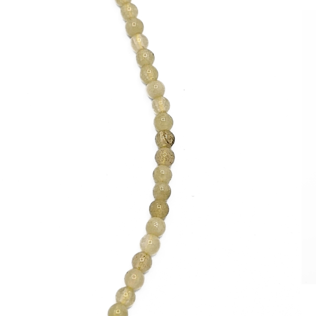 inzoom Jade natuursteen kleine kralenketting met fijne lichtgroene kralen en zilverkleurige sluiting