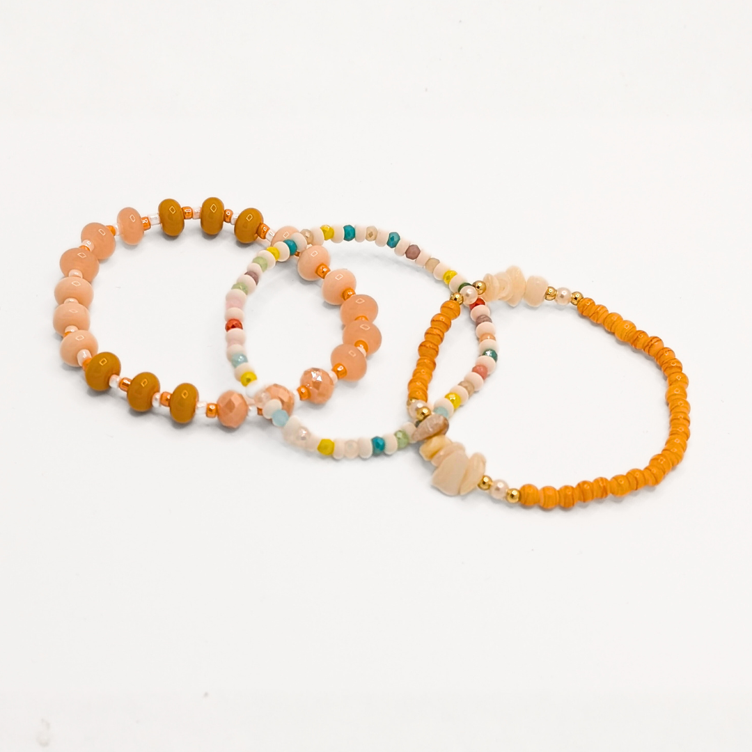 Armbandenset Ada oranje met perzik- en natuurtinten