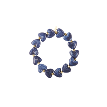 Donkerblauwe marble hartjes kralenarmband
