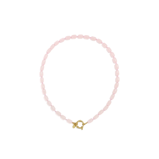 Babyroze kralenketting met langwerpige glaskralen en goudkleurig boeislot van Casa Jadel.