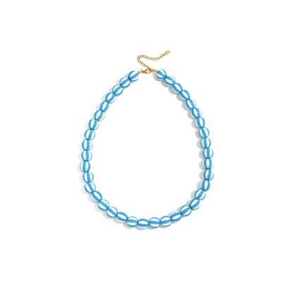 Blauw wit gestreepte kralenketting met gouden sluiting