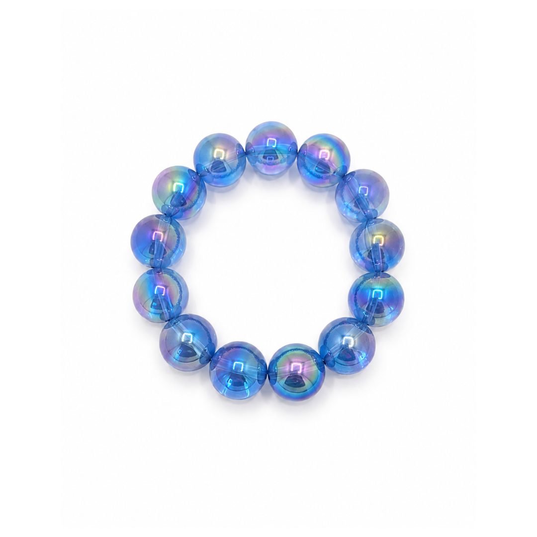 Blauwe metallic grote kralenarmband Eva met transparante iriserende kralen.