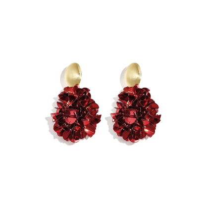 Burgundy bloemen bohemian statement oorbellen met goudkleurige ovale oorstekers en grote 3D-bloemhangers in diepe burgundy tinten