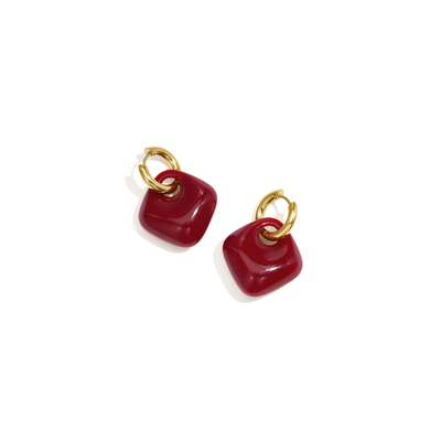 Burgundy chunky oorbellen met vierkante hanger