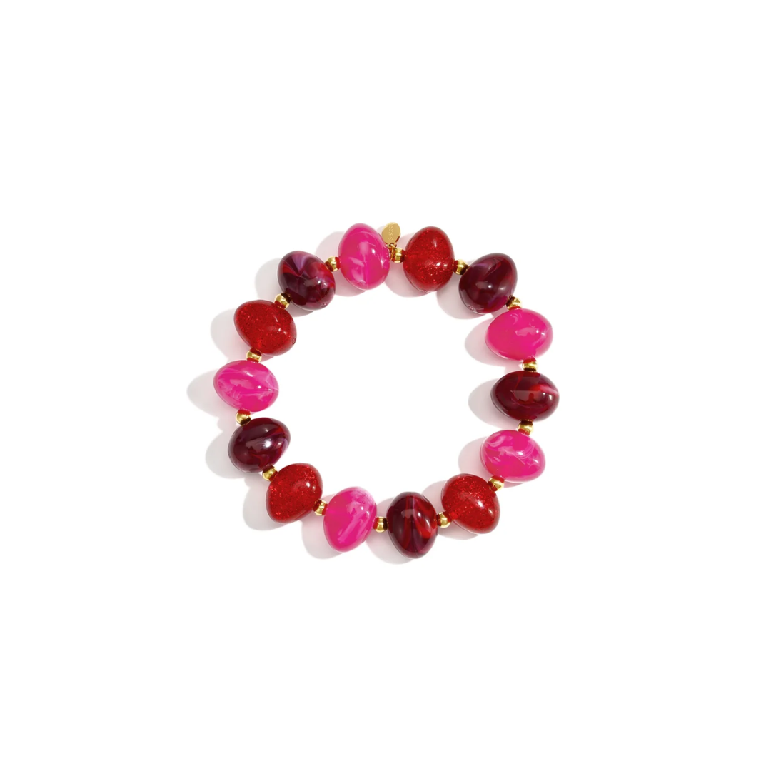Burgundy roze rode chunky kralenarmband met grote marble kralen, felroze kralen, rode glitterkralen en goudkleurige tussenkralen