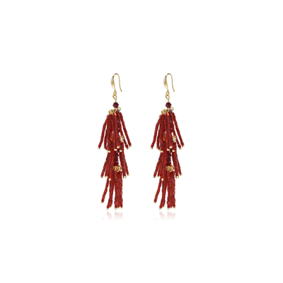 Burgundy statement tassel oorbellen met gouden details