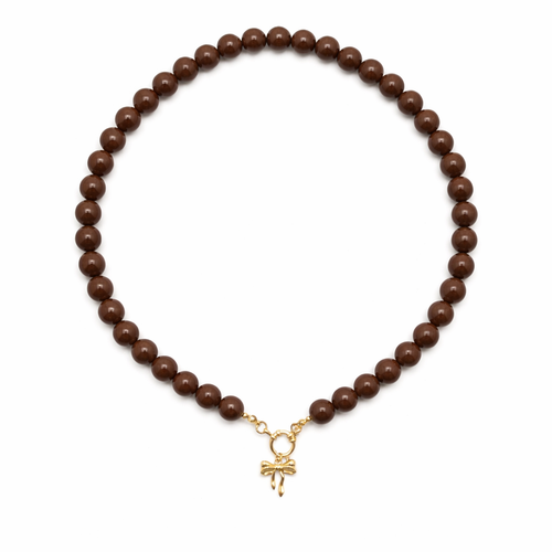 Bruine grote kralenketting strikjes bedel