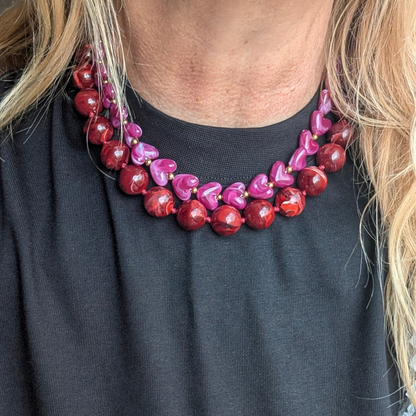 Donkr rood en roze hartjes kralen ketting