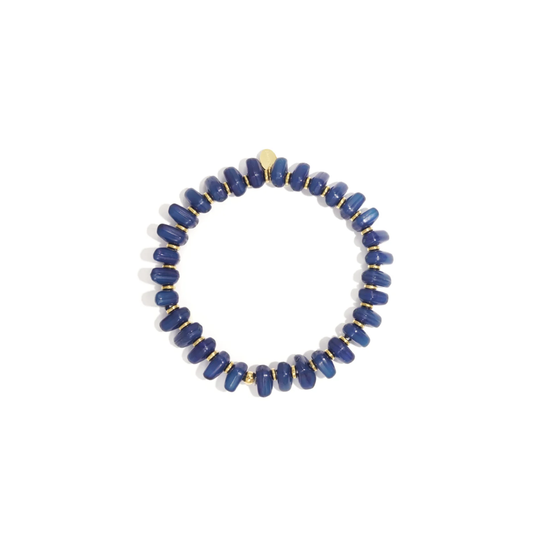 Donkerblauwe split kralenarmband met onregelmatige kralen en goudkleurige tussenkralen