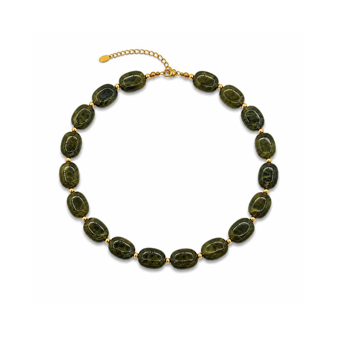 Donkergroene ovale marble kralenketting Gigi met gemarmerde kralen van Casa Jadel.